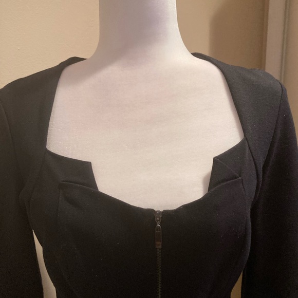 Cache Sheath Dress - Picture 3 of 5